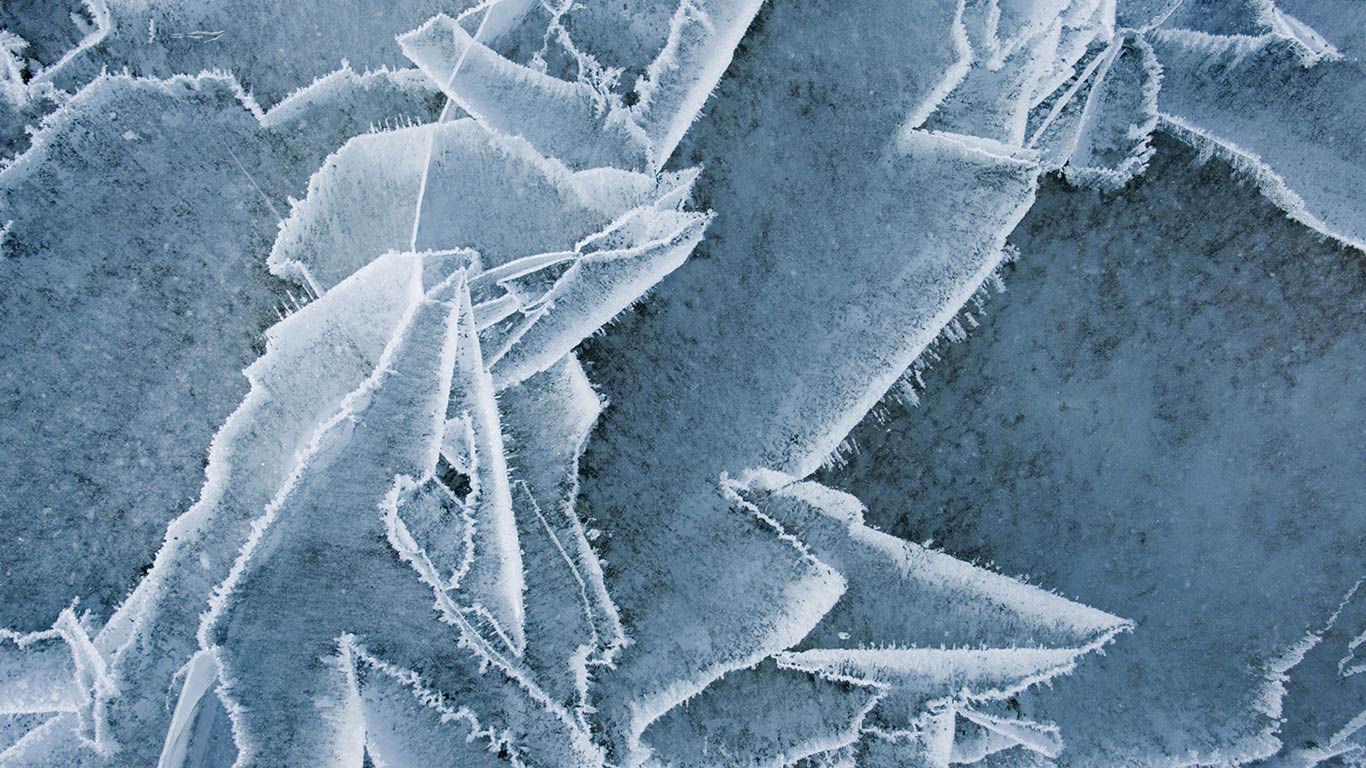 Abstract patterns in the wind polished ice of Abraham Lake, Alberta (© Alan Majchrowicz/age fotostock Spain S.L./Corbis)(Bing Canada)
