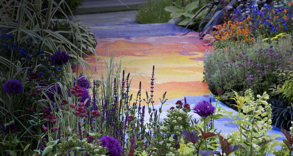 From Life to Life, Chelsea Flower Show 2008 - Rosalind Simon/Photolibrary &copy; (Bing United Kingdom)