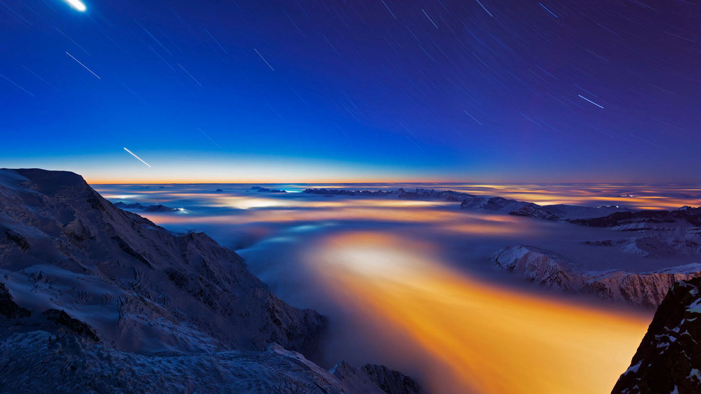 Sea of clouds over Chamonix Valley, France (© Masterfile)(Bing United Kingdom)
