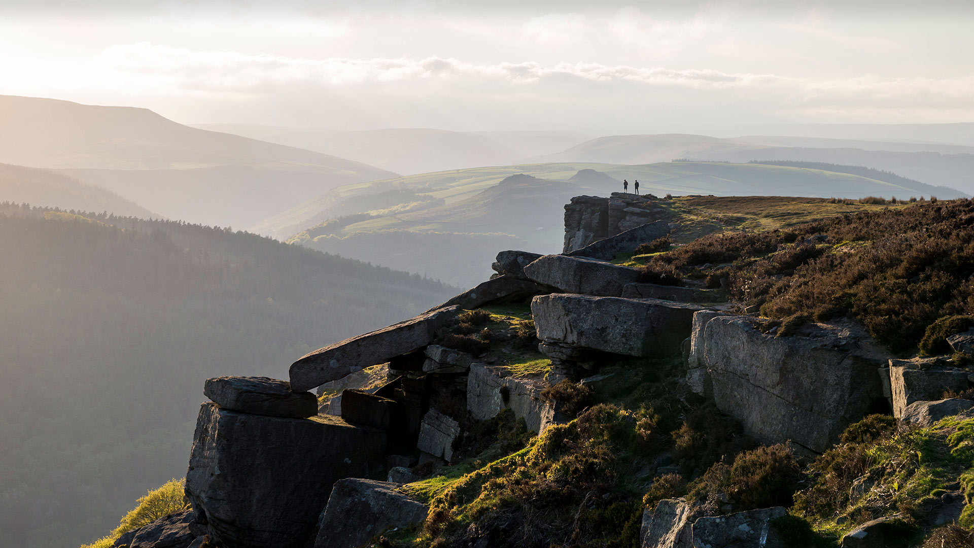 Bamford Edge, Peak District National Park, Derbyshire, England (© R A Kearton/Moment Open/Getty Images)(Bing Australia)