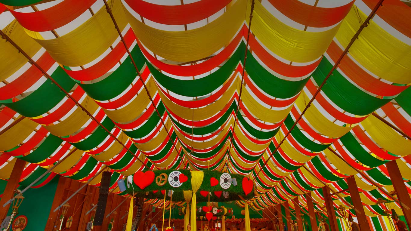 Interior of a beer tent at Oktoberfest in Munich, Germany (© WRIGHT/Superstock)(Bing United Kingdom)