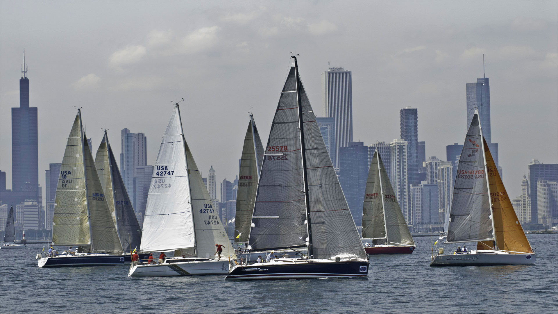 Sailors begin their journey from Chicago to Mackinac Island, Michigan, USA, during the Race to Mackinac (© Karen I. Hirsch/Alamy)(Bing United Kingdom)