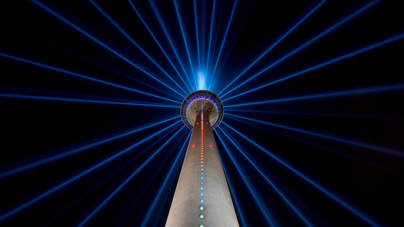 The Rheinturm at night in Düsseldorf, Germany (© r.classen/Shutterstock)(Bing United Kingdom)