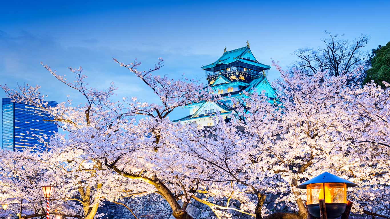｢桜と大阪城｣大阪 (© Sean Pavone/Shutterstock)(Bing Japan)