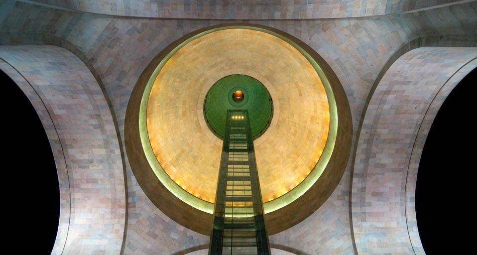 Monument to the Revolution, Mexico City (©Thom Lang/Corbis) &copy; (Bing United Kingdom)