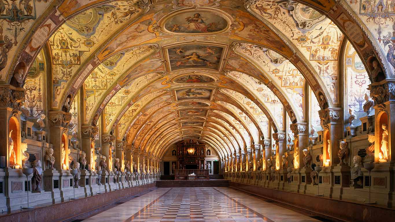 Antiquarium in der Münchner Residenz, München, Bayern, Deutschland (© Alfeld/4Corners)(Bing Deutschland)