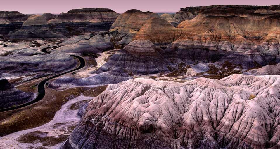 Painted Desert in the Petrified Forest National Park, Arizona (© Marco Brivio/Getty Images) &copy; (Bing Canada)