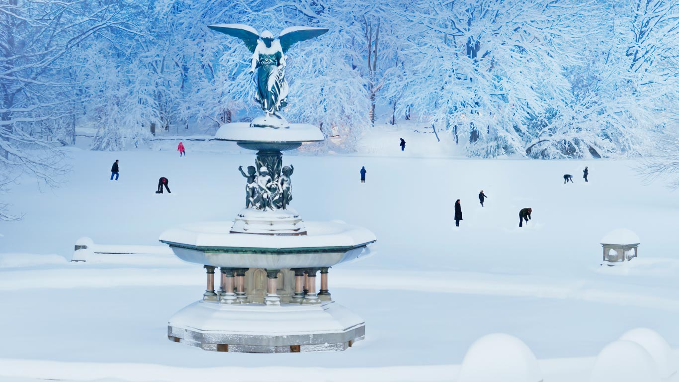 Bethesda Fountain in New York City, USA (© Mitchell Funk/Getty Images)(Bing United Kingdom)
