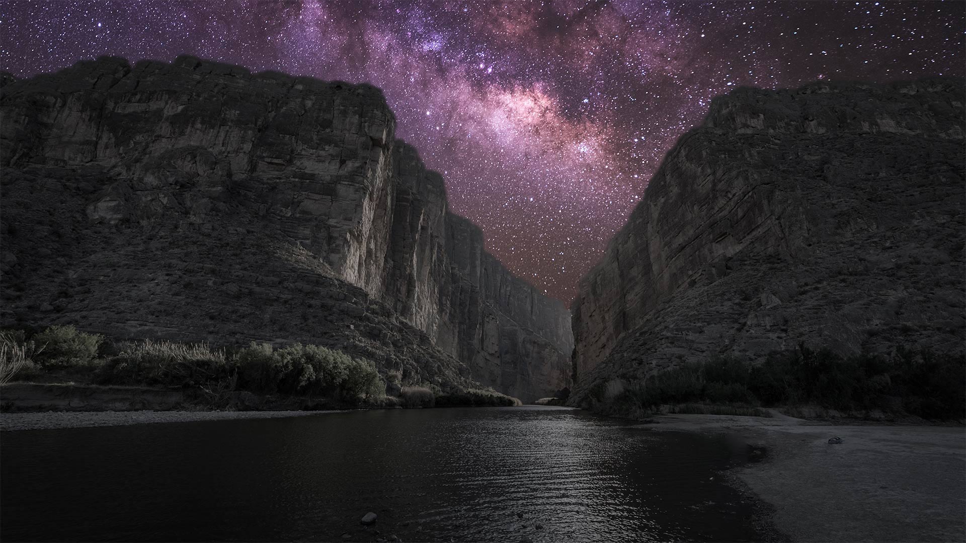 Santa Elena Canyon under the Milky Way in Big Bend National Park, Texas, USA (© Stanley Ford/Shutterstock)(Bing United Kingdom)