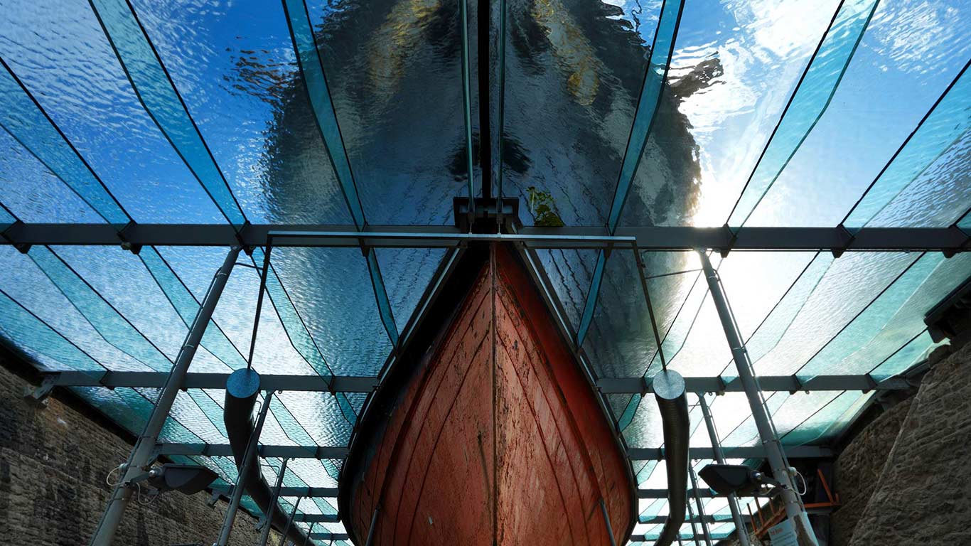 Bow of the SS Great Britain, Bristol, England (© James Osmond/Alamy)(Bing United Kingdom)