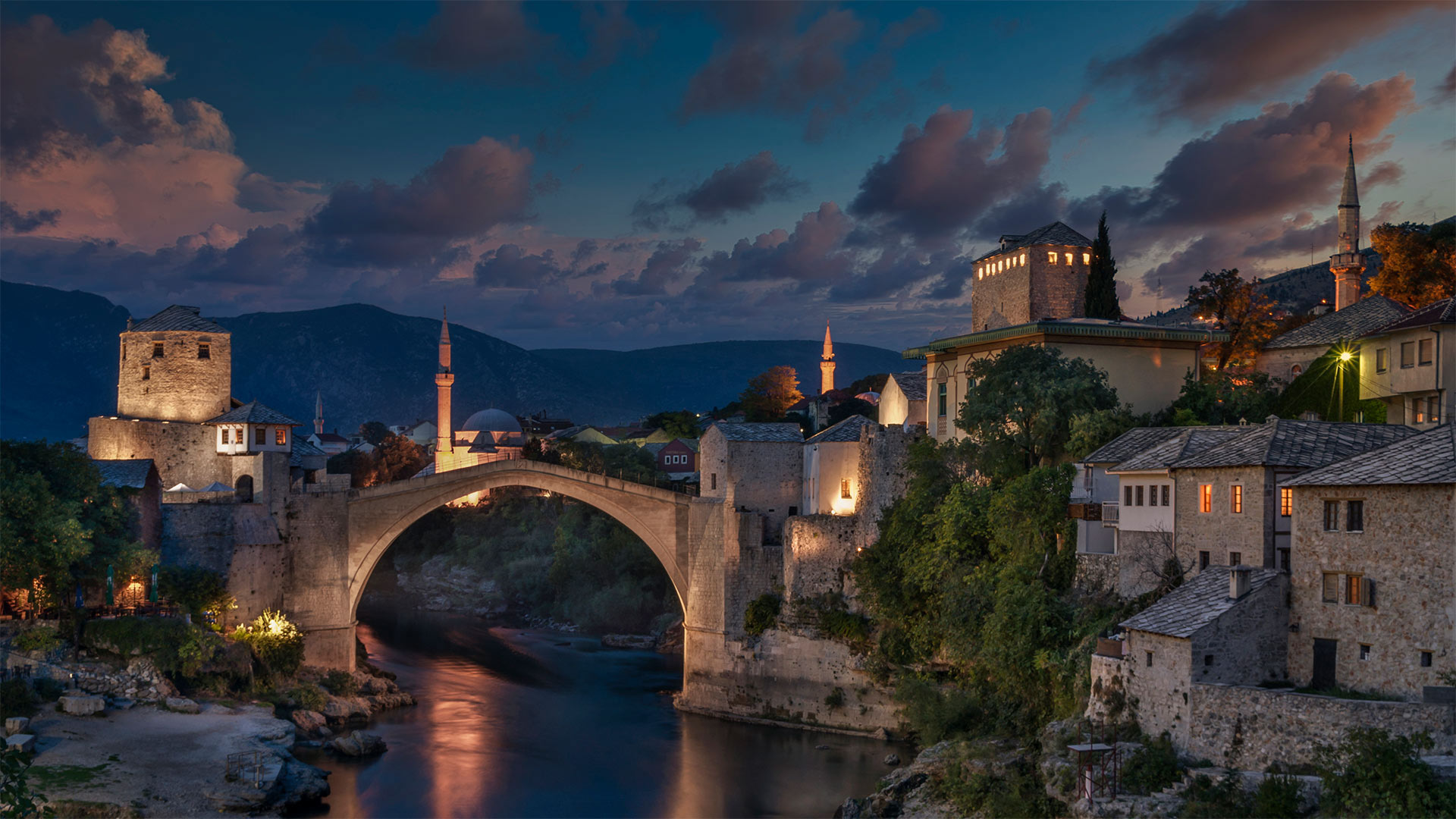 Stari Most in Mostar, Bosnia and Herzegovina (© Ayhan Altun/Getty Images)(Bing United Kingdom)