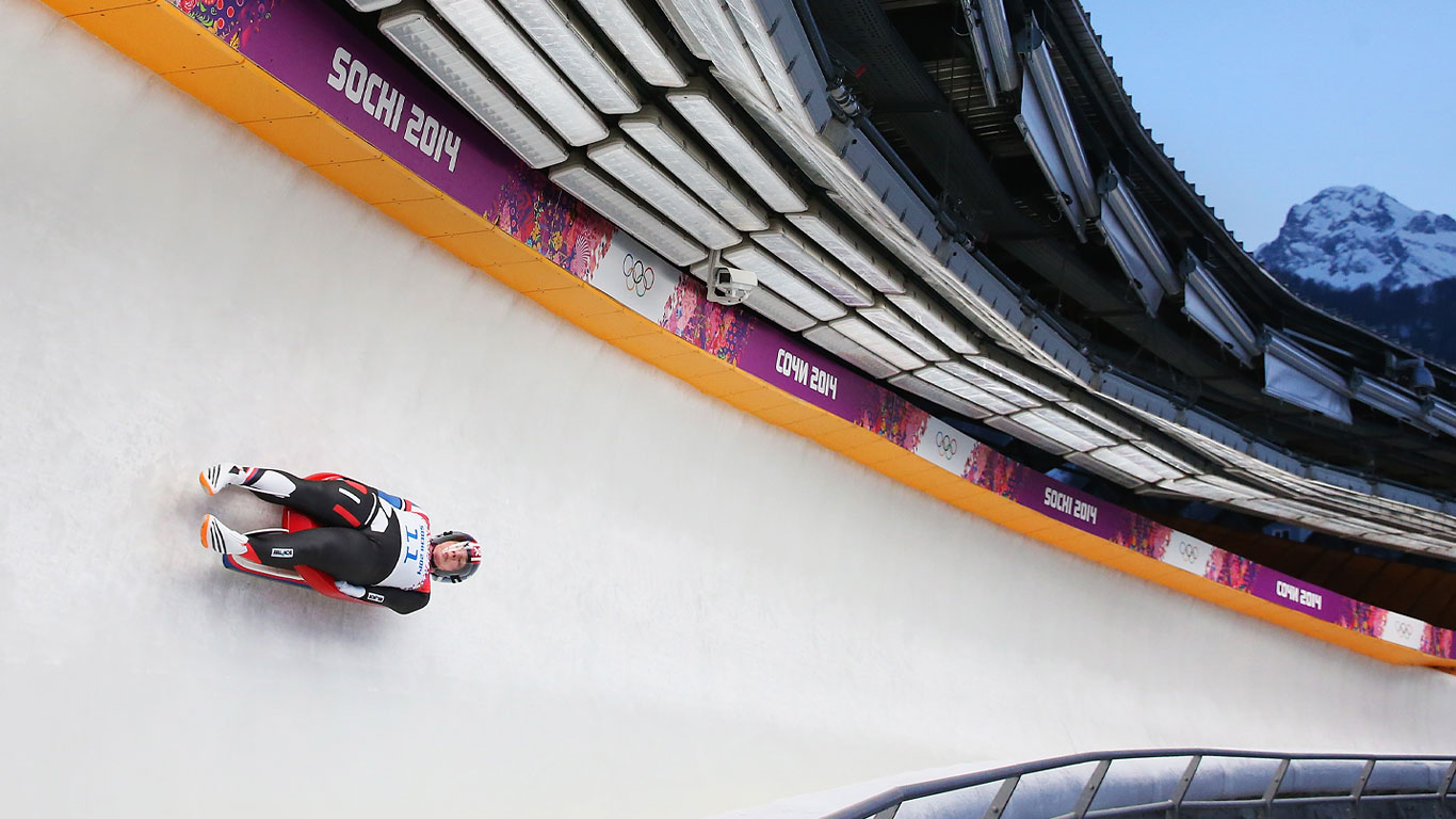 Erin Hamlin competing in luge singles in Sochi, Russia (© Julian Finney/Getty Images)(Bing United States)