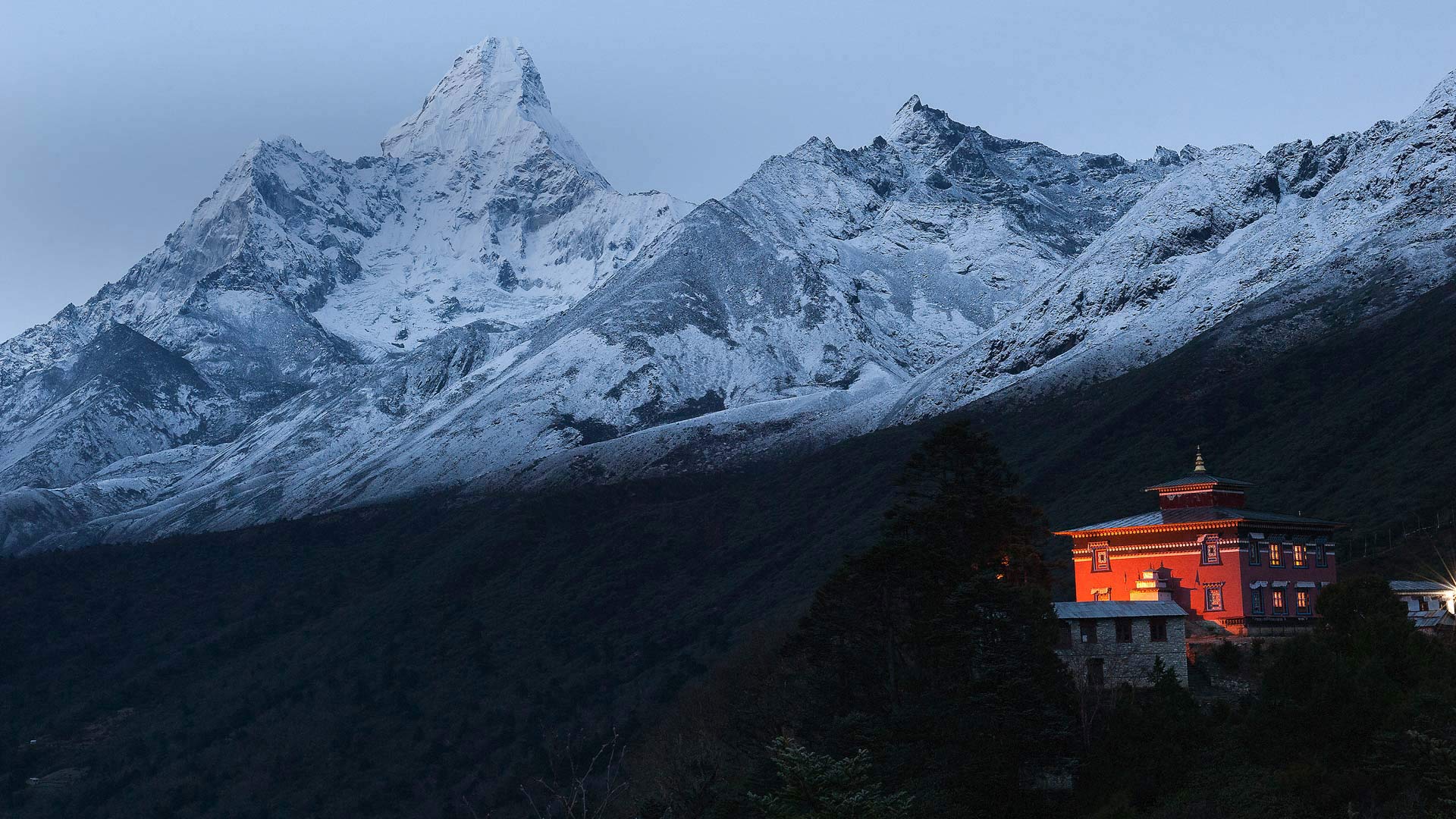 Tengboche Monastery in the Himalayan Mountains, Nepal (© Kyle Hammons/Tandem Stills + Motion)(Bing Canada)