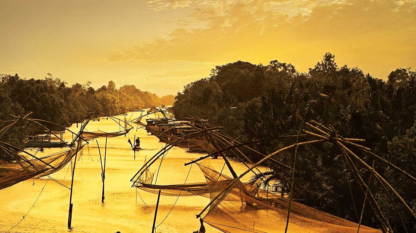 Lever du soleil dans le delta du Mékong, Vietnam (© HNH Images/Getty Images)(Bing France)