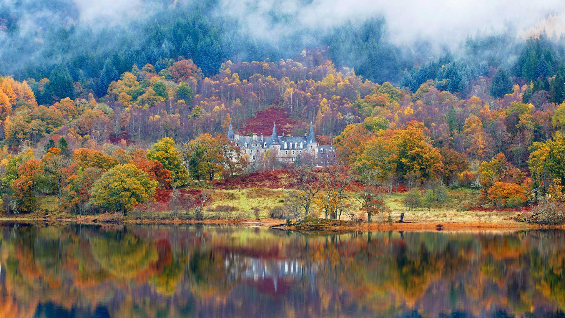 Tigh Mor and Loch Achray surrounded by fog, Perthshire (© Fortunato Gatto/Sime/eStock Photo)(Bing United Kingdom)