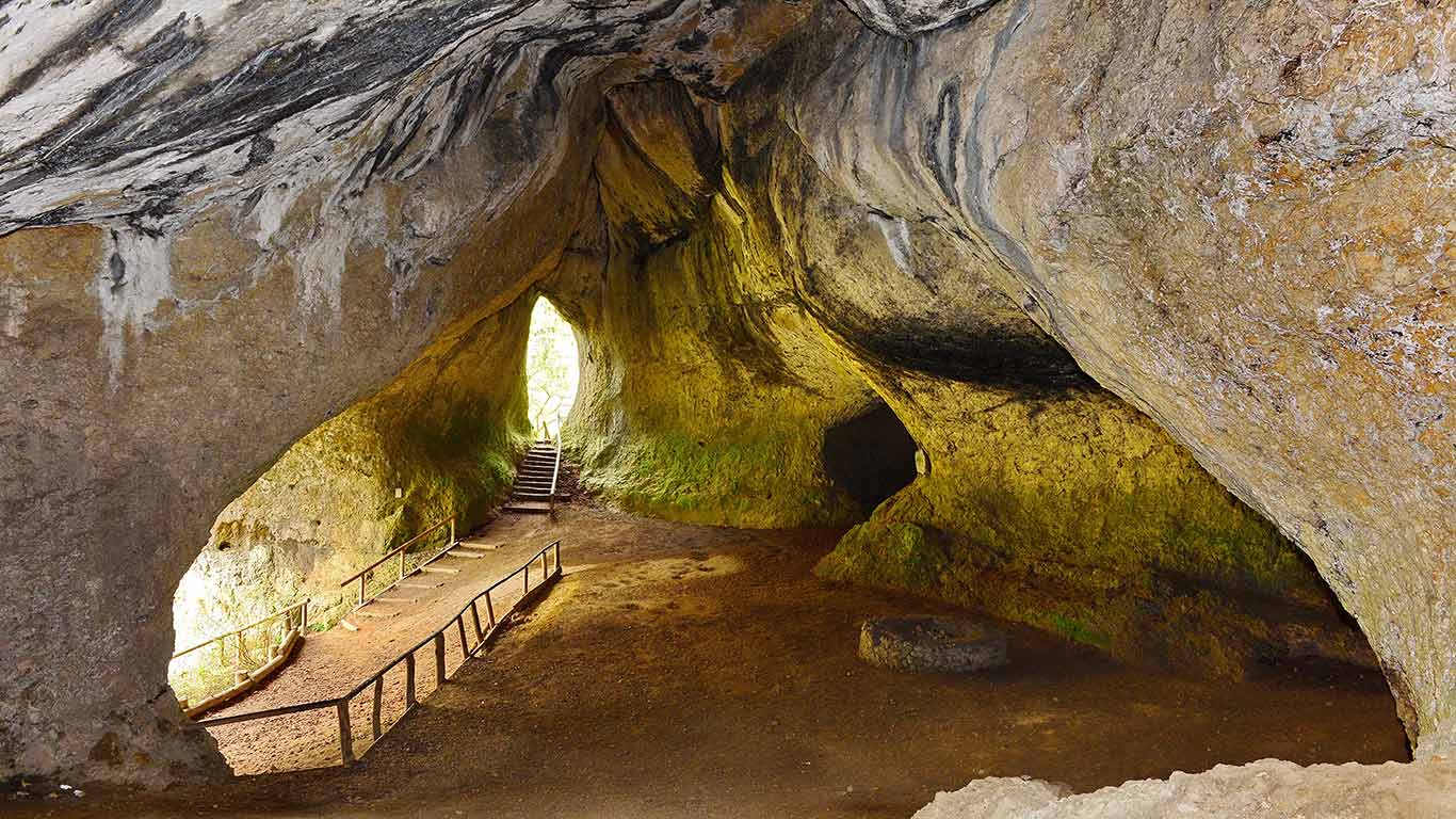 Ludwigshöhle, Fränkische Schweiz, Bayern, Deutschland (© Rüdiger Hess/geo-select FotoArt)(Bing Deutschland)