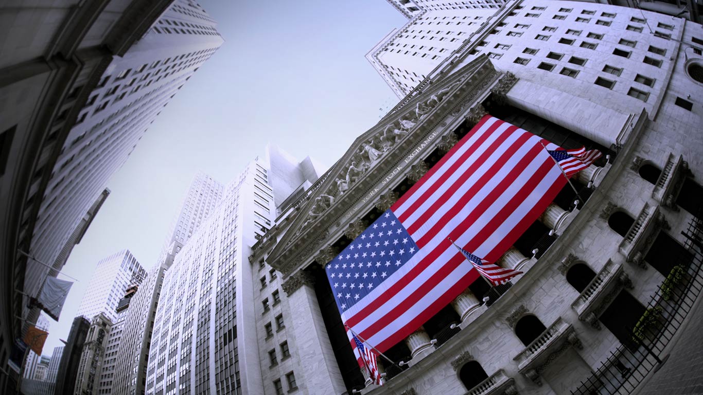 United States flag, New York Stock Exchange, New York City (© Hisham Ibrahim/Getty Images)(Bing United States)