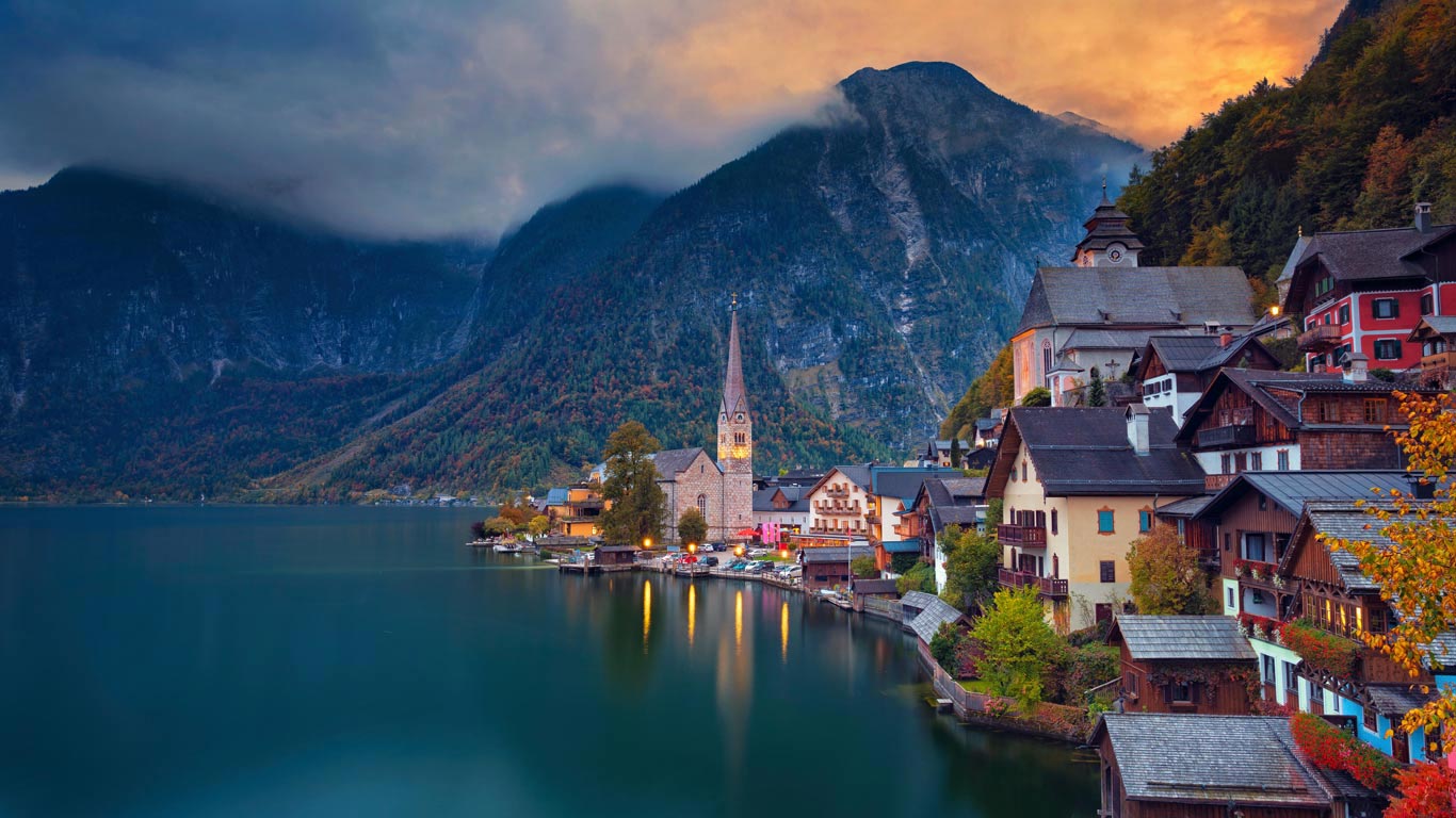 Hallstatt, Austria (© rudi1976/Alamy)(Bing United Kingdom)
