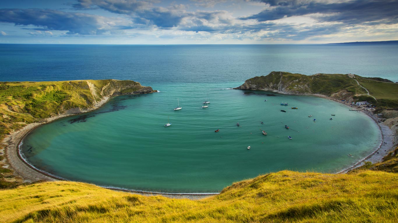 Lulworth Cove along the Jurassic Coast, Dorset (© Brian Jannsen/Danita Delimont)(Bing United Kingdom)
