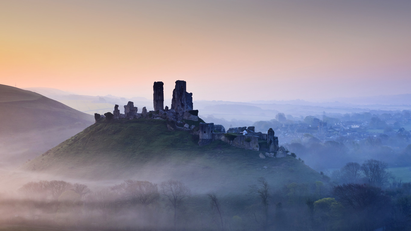 ｢コーフ城｣イギリス, ドーセット (© Mark Bauer/LOOP IMAGES/Loop Images/Corbis)(Bing Japan)