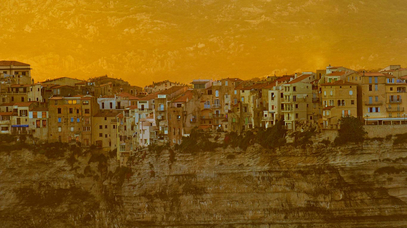 Bonifacio on the island of Corsica, France (© BIOSPHOTO/Alamy)(Bing United Kingdom)