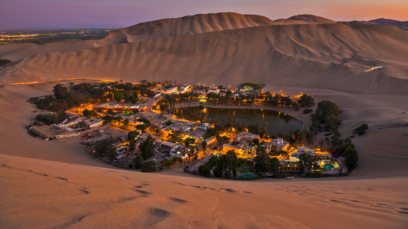 Huacachina, Ica Region, Peru (© Matthew Williams-Ellis/Aurora Photos)(Bing United Kingdom)
