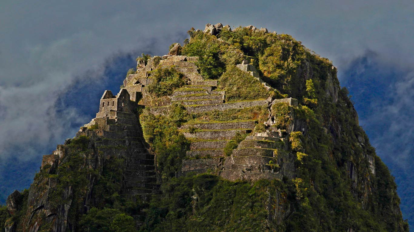 Clouds around Huayna Picchu in Peru (© Enrique Castro-Mendivil/Reuters)(Bing United Kingdom)