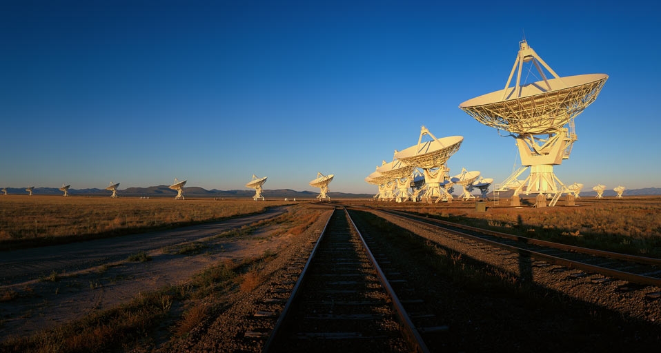 Radio telescope dishes at the National Radio Astronomy Observatory in Socorro, New Mexico -- Visions LLC/Photolibrary &copy; (Bing United Kingdom)