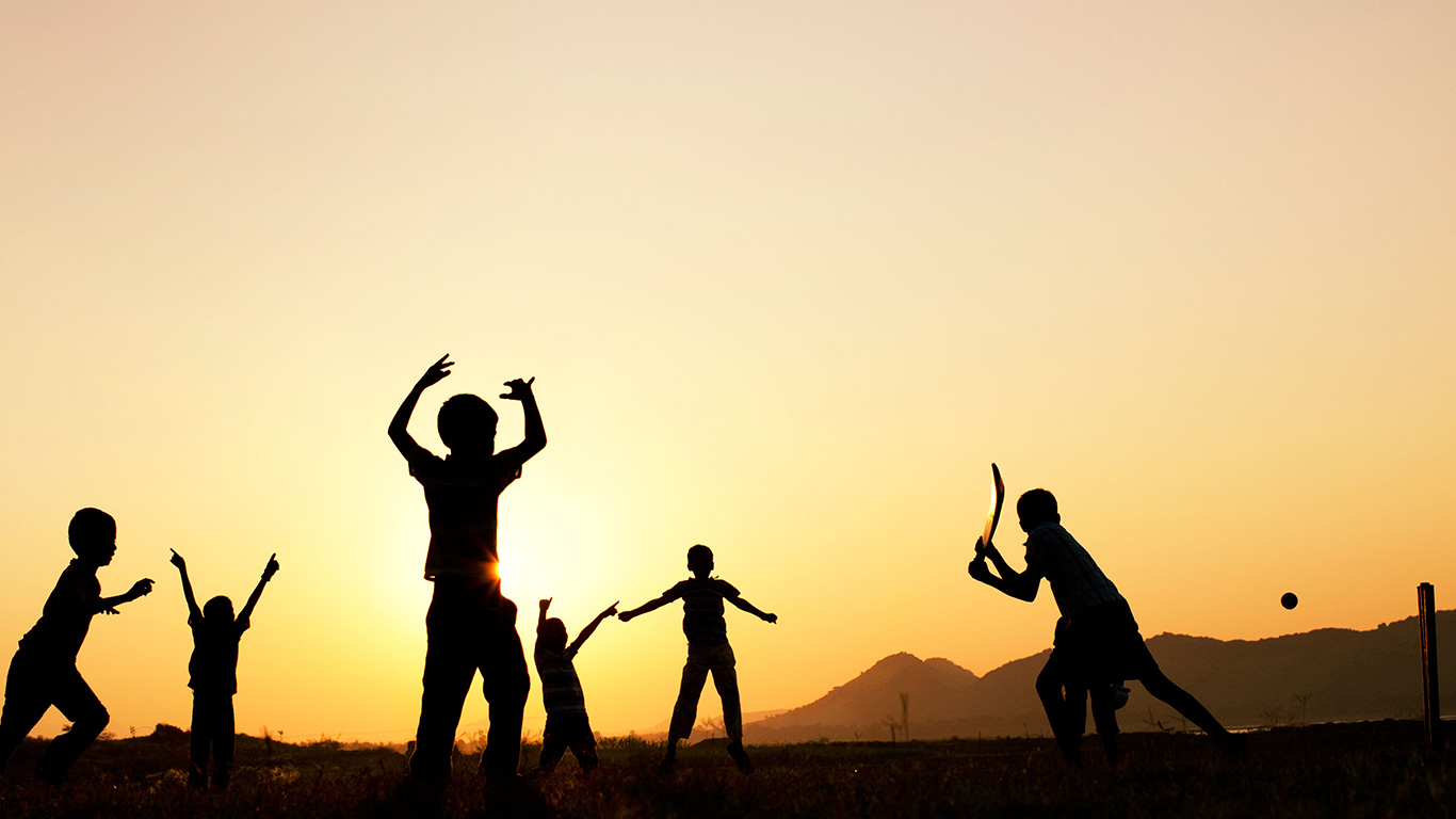 Children playing cricket (© Tim Gainey/Alamy)(Bing Australia)