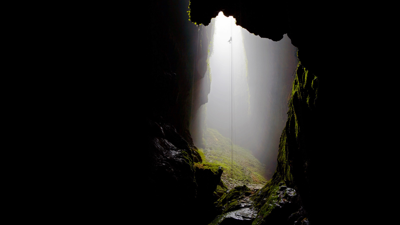 Waitomo Caves, New Zealand (© Chris McLennan/Alamy)(Bing United Kingdom)