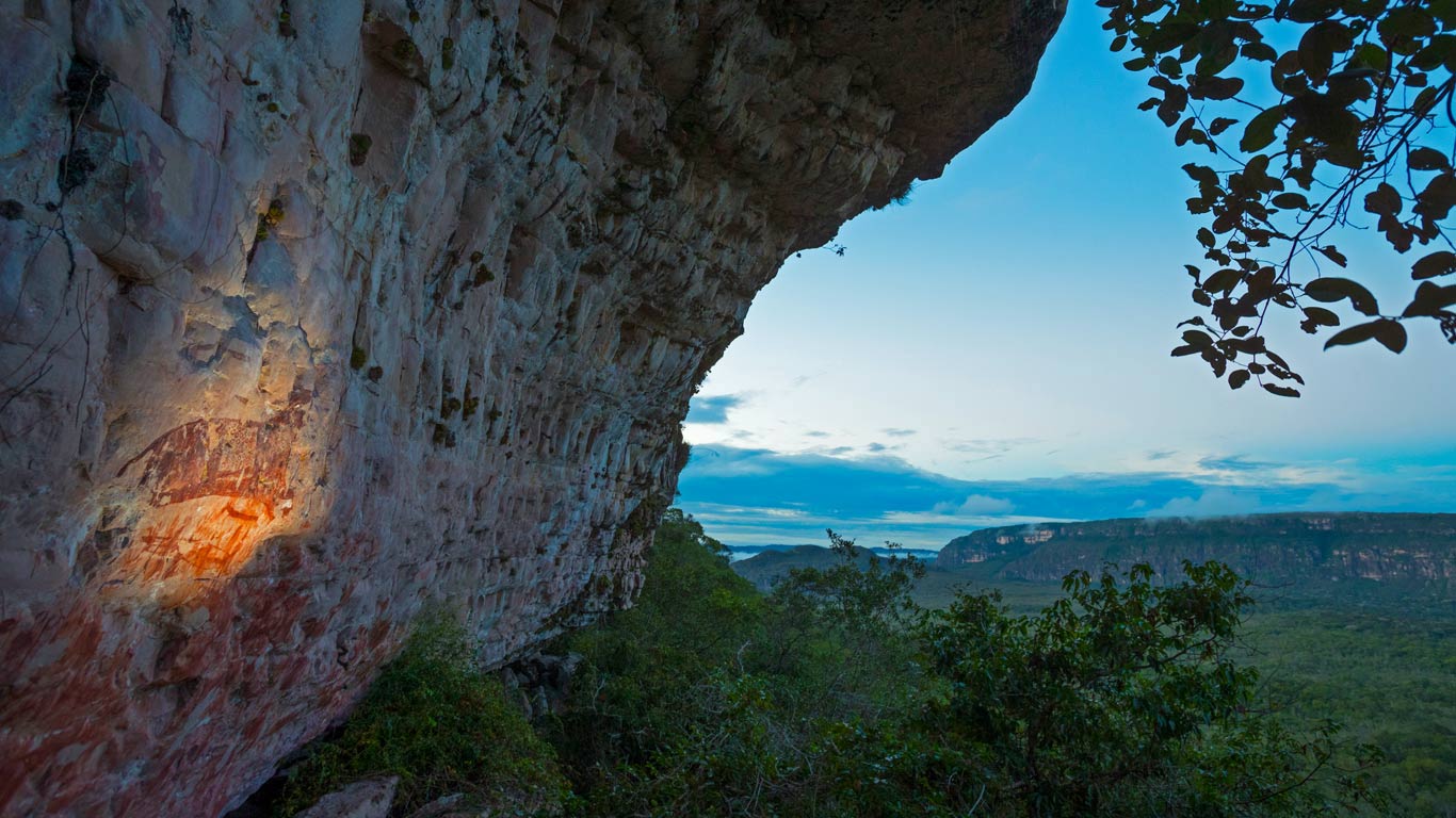 奇里比克特山脉国家自然公园的古代岩画，哥伦比亚 (© Steve Winter/Getty Images)(Bing China)