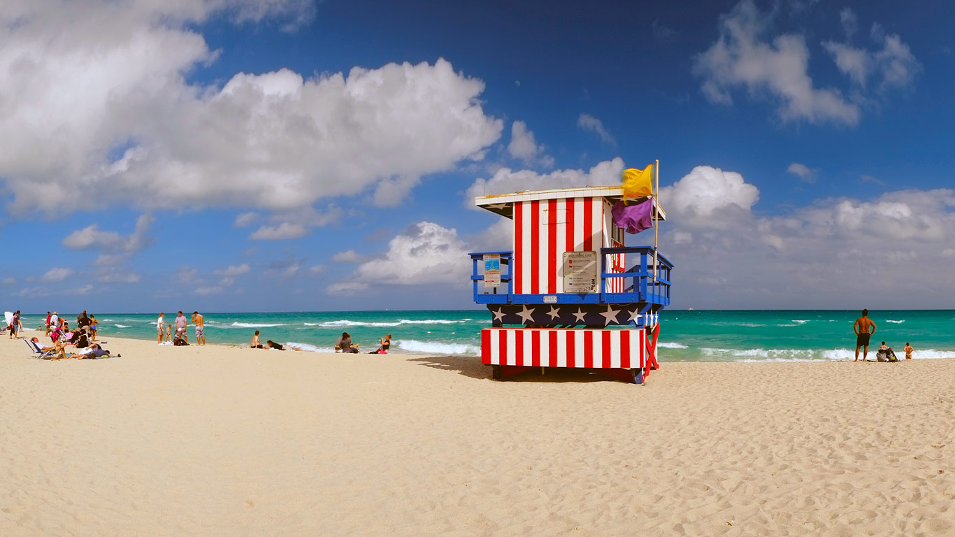 Lifeguard station at Lummus Park in South Beach, Miami, Florida (© Image: Travelpix Ltd/Getty Images; Video/Sound: Shutterstock/Getty; Music: “Stars and Stripes Forever” by John Philip Sousa)(Bing United States)
