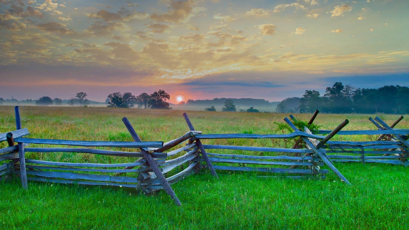 Gettysburg National Military Park, Gettysburg, Pennsylvania (© Tetra Images/Corbis)(Bing United States)