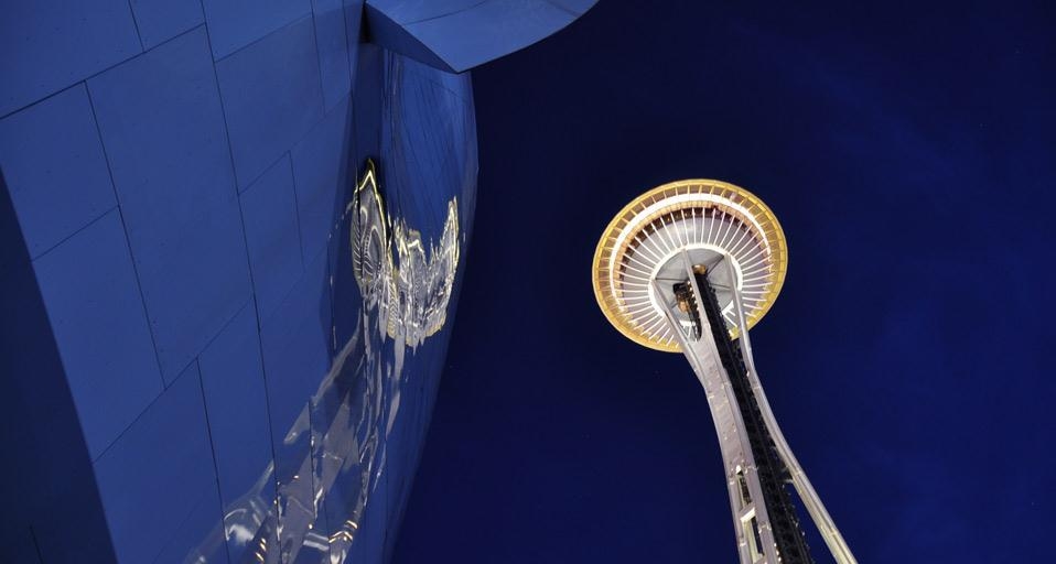 The Space Needle and its reflection on the surface of EMP Museum in Seattle, Washington, USA (© Lonnye Bower) &copy; (Bing United Kingdom)
