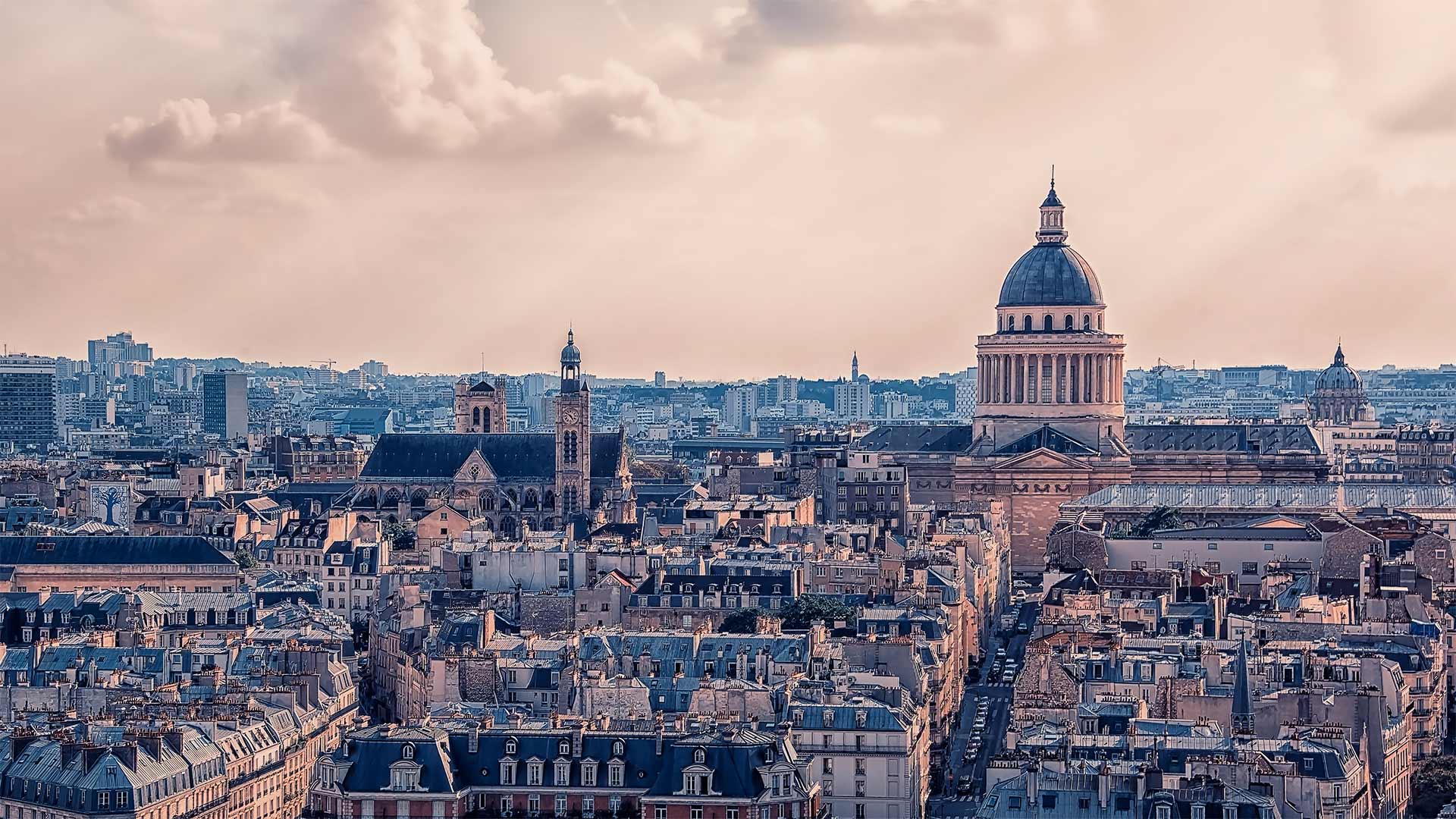 The Panthéon in Paris, France (© manjik/Shutterstock)(Bing United Kingdom)