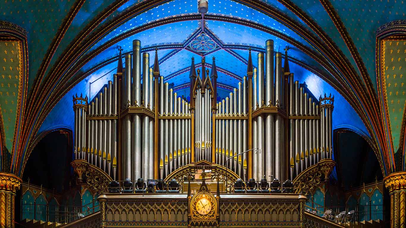 The pipe organ of the Notre Dame Basilica in Montreal (© Terrance Klassen/Alamy Stock Photo)(Bing Canada)