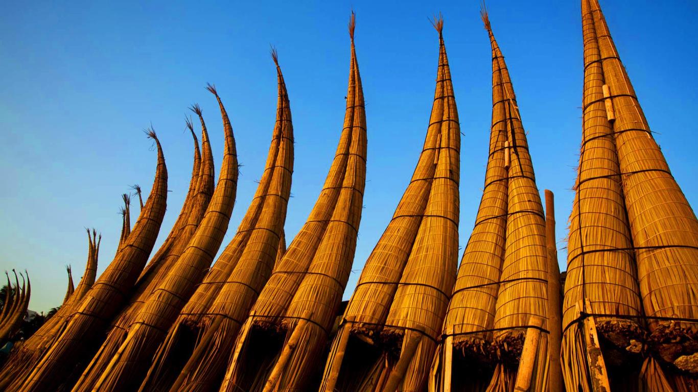 Reed fishing boats in Huanchaco, Peru (© Patrick Brandenburg/Tandem Stock)(Bing United States)