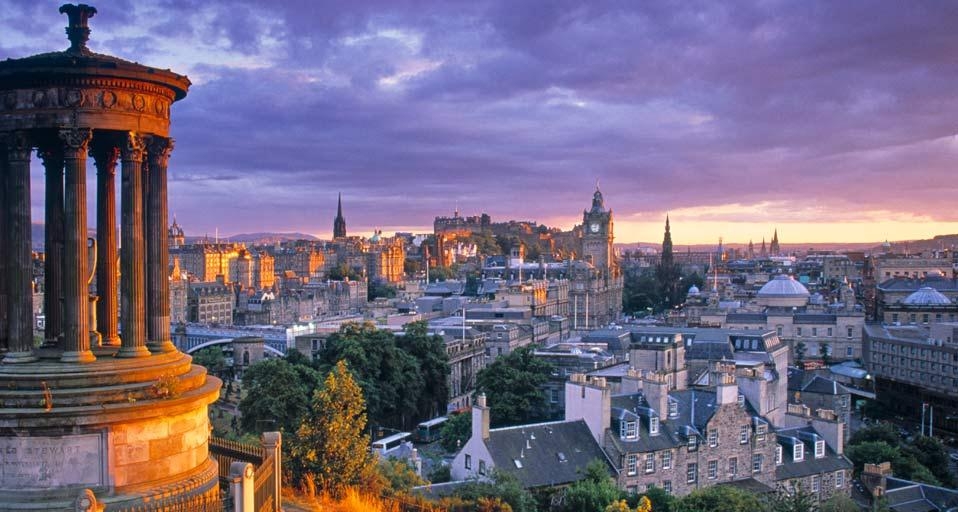 Stewart Monument, Calton Hill, Edinburgh, Scotland (© Doug Pearson/Aurora Photos) &copy; (Bing Canada)