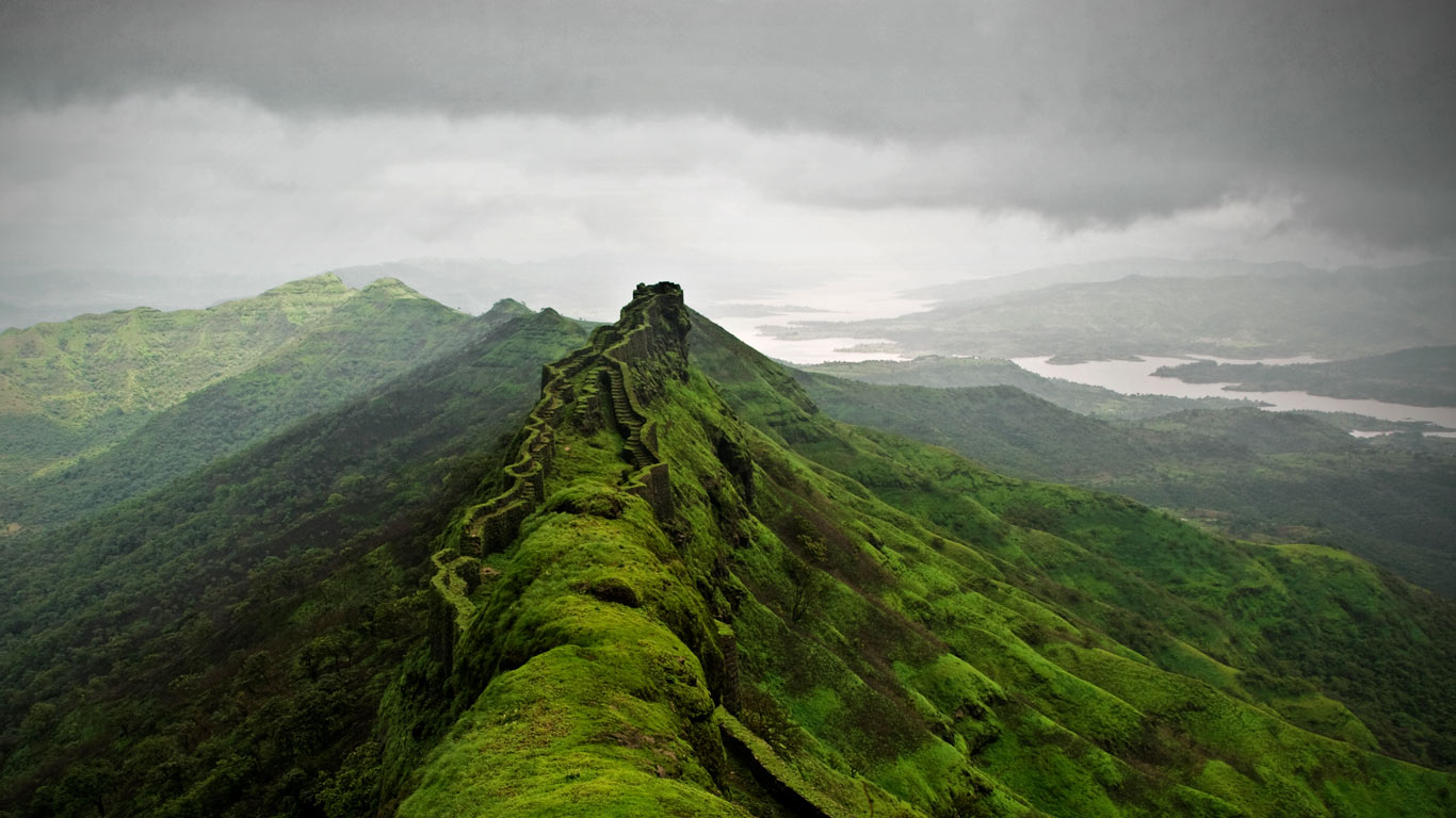 Rajgad Fort near Pune, India (© Rohit Gowaikar/Getty Images)(Bing Canada)