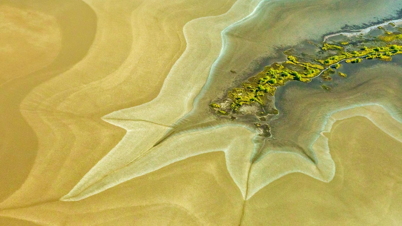 King River tidal flats near Wyndham, Australia (© Ralph Lee Hopkins/Offset)(Bing United Kingdom)