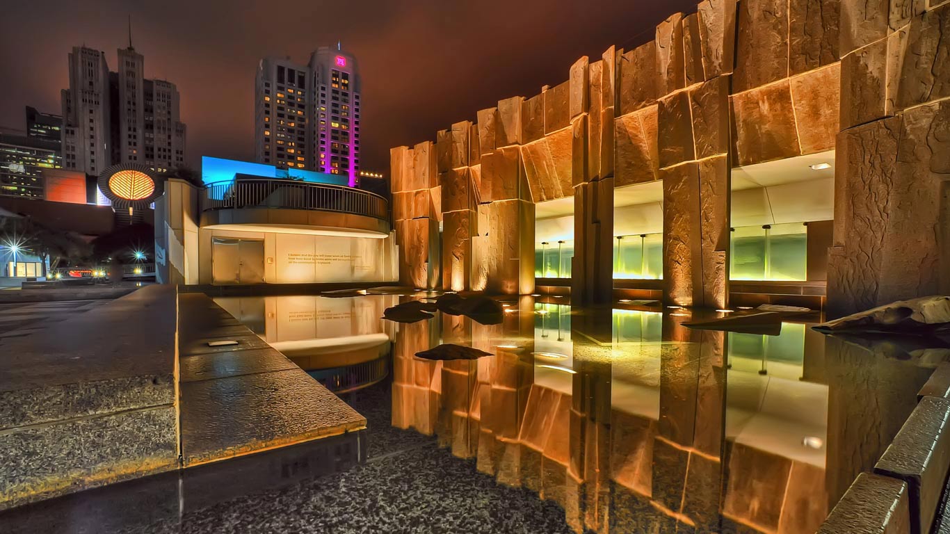 Martin Luther King, Jr. Memorial at Yerba Buena Gardens, San Francisco, California (© Josh Norem/500px)(Bing United States)