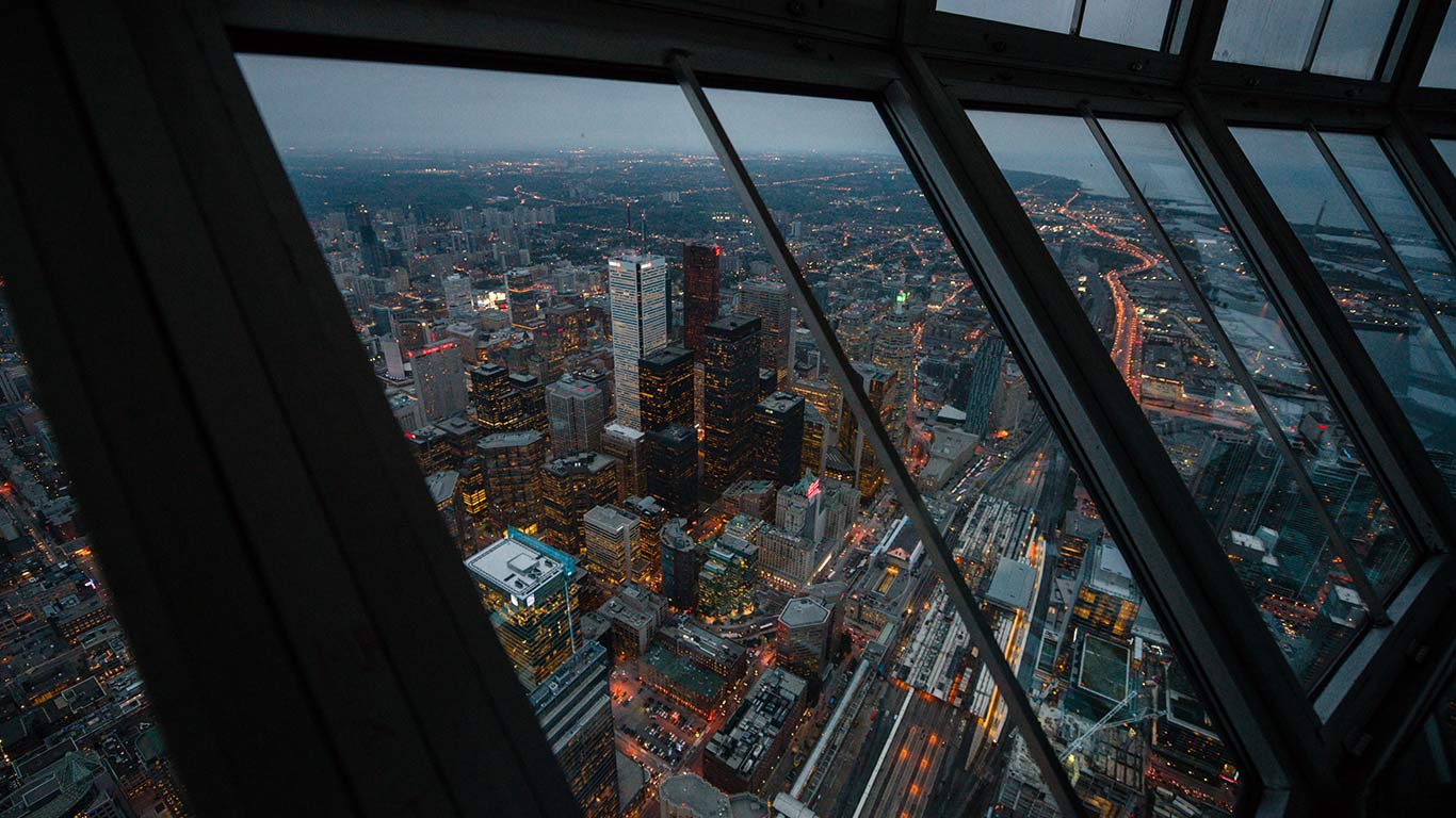 Aerial view of Toronto skyline (© Arnold Media/Getty Images)(Bing Canada)