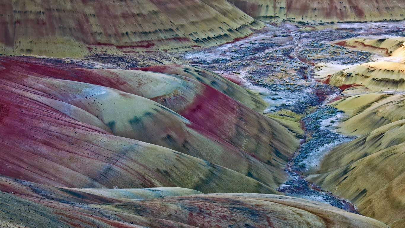 The Painted Hills in Oregon, USA (© David Henderson/plainpicture)(Bing United Kingdom)
