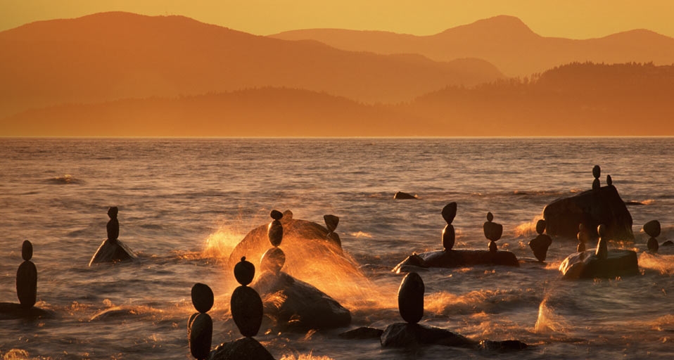 Balanced rocks in English Bay in Vancouver, British Columbia, Canada -- Rudy Sulgan/Corbis &copy; (Bing United Kingdom)