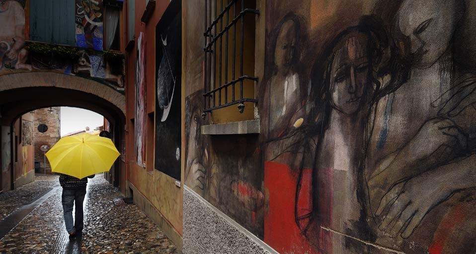 Painted backstreet of Dozza in the province of Bologna, Italy (© SIME/eStock Photos) &copy; (Bing United Kingdom)