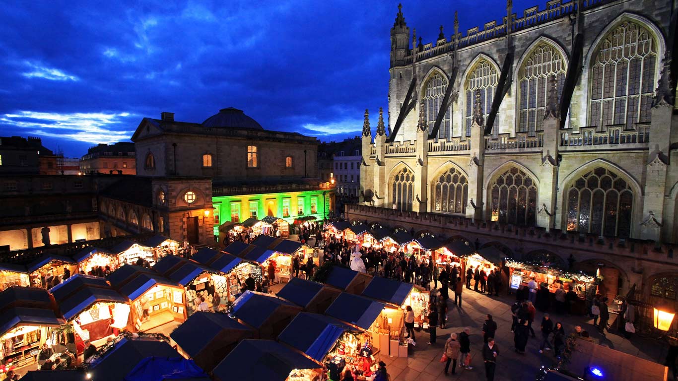 Bath Christmas Market, Somerset, England (© Matt Cardy/Stringer/Getty Images News)(Bing United Kingdom)