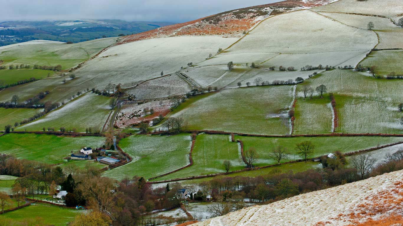 Powys County in the Midlands of Wales (© Graham Lawrence/Aurora Photos)(Bing Canada)
