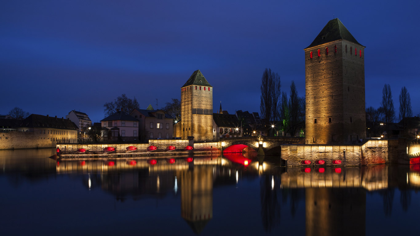 Ponts couverts de Strasbourg, Bas-Rhin, Alsace (© Crobard/iStock/Getty Images)(Bing France)