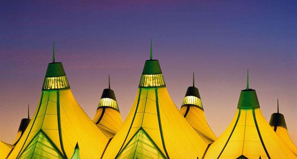 Terminal building roof, Denver International Airport, Denver, Colorado  (© Bob Thomason/Getty Images) &copy; (Bing Canada)