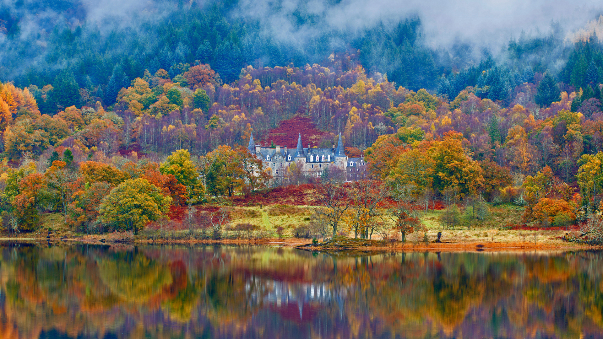 Tigh Mor Trossachs on Loch Achray, Scotland (© Fortunato Gatto/eStock Photo)(Bing United States)